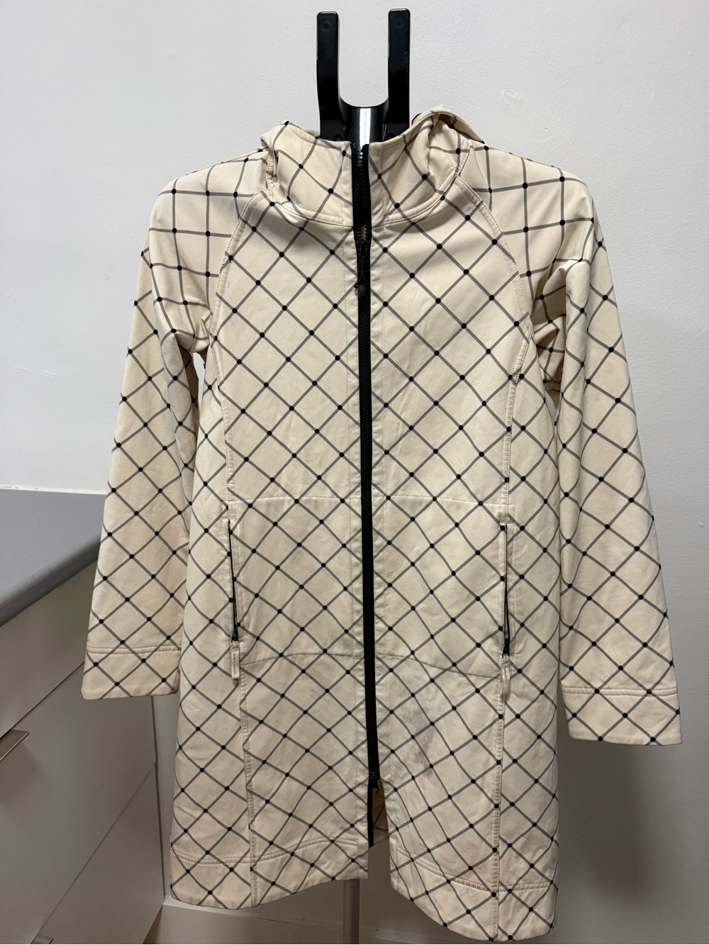 Rare Lululemon Apres Yoga Rain Jacket Ivory Black Diamond Chevron
